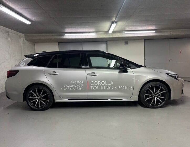 Toyota Corolla Kombi 2,0 l 131 kw