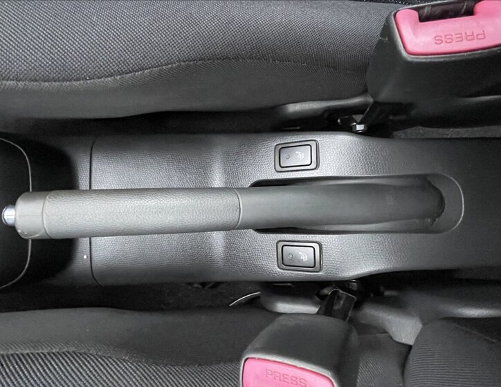 Suzuki Swift Hatchback 1,3 l 67 kw