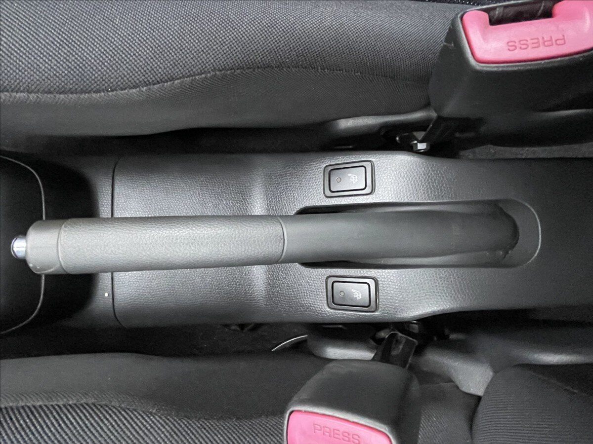 Suzuki Swift Hatchback 1,3 l 67 kw