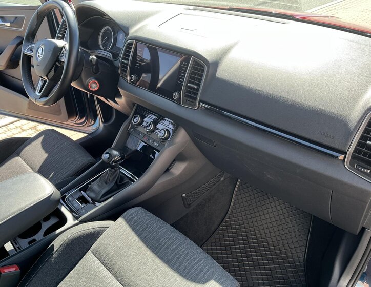Škoda Karoq SUV / Terénní 1,5 l 110 kw