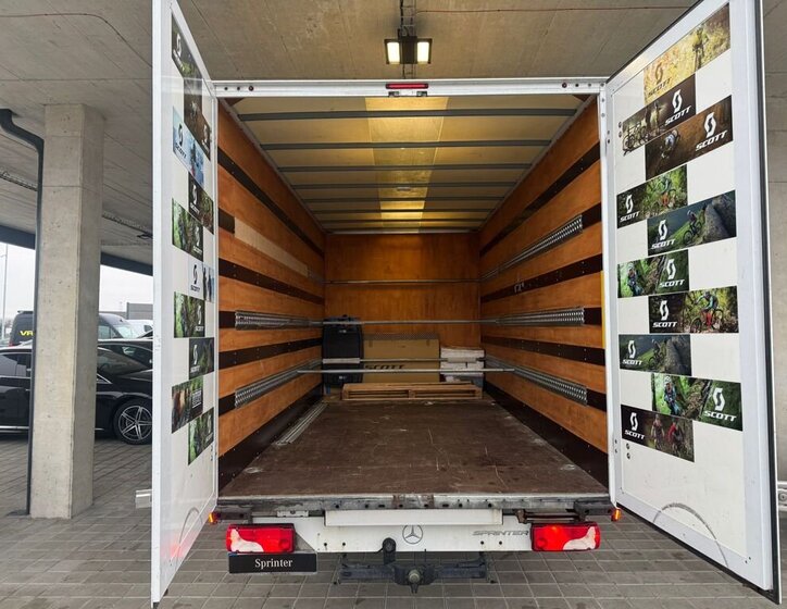 Mercedes-Benz Sprinter 16