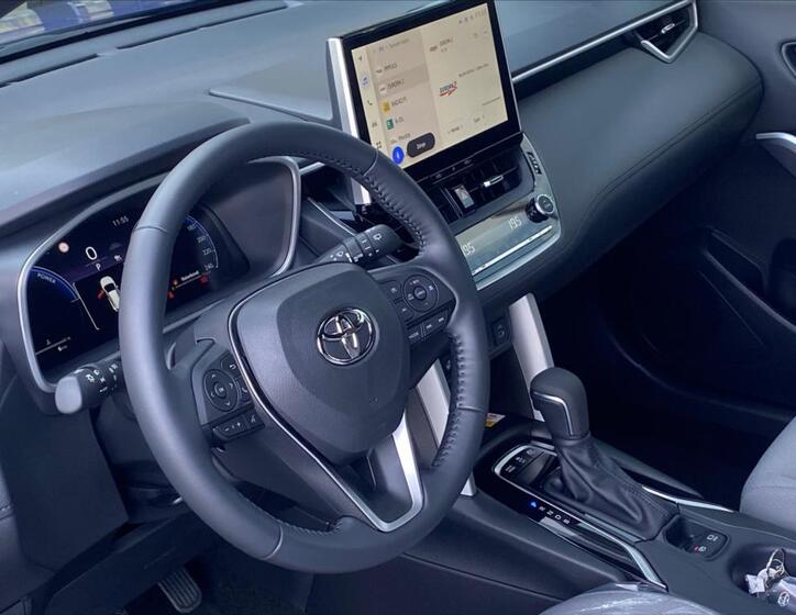 Toyota Corolla Cross 11