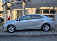 Toyota Corolla Sedan / Limuzína 1,6 l 97 kw