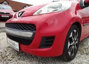 Peugeot 107 Hatchback 998,0 50 kw