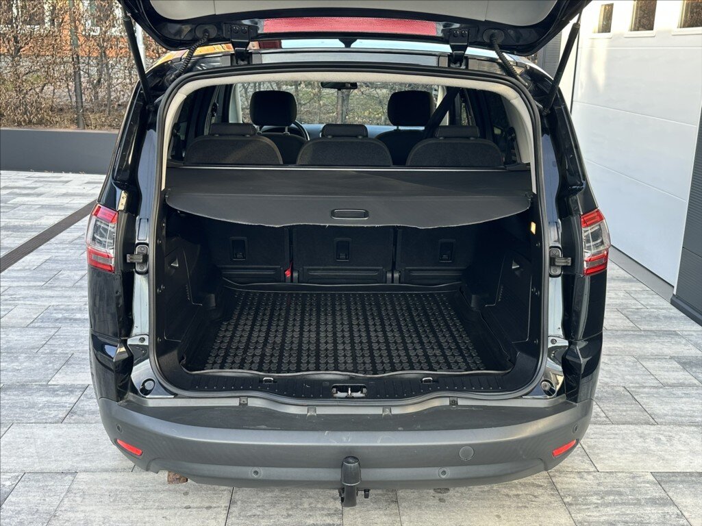 Ford S-MAX MPV 2,0 l 103 kw