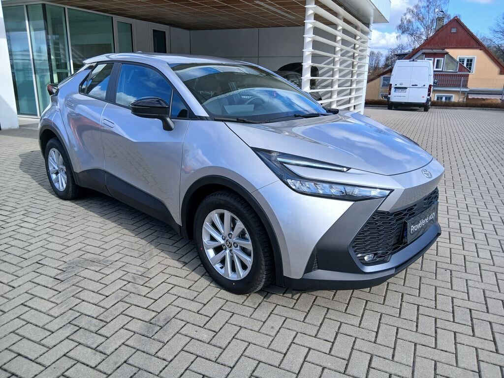 Toyota C-HR SUV / Terénní 1,8 l 72 kw