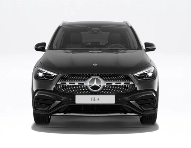 Mercedes-Benz GLA SUV / Terénní 1,3 l 120 kw