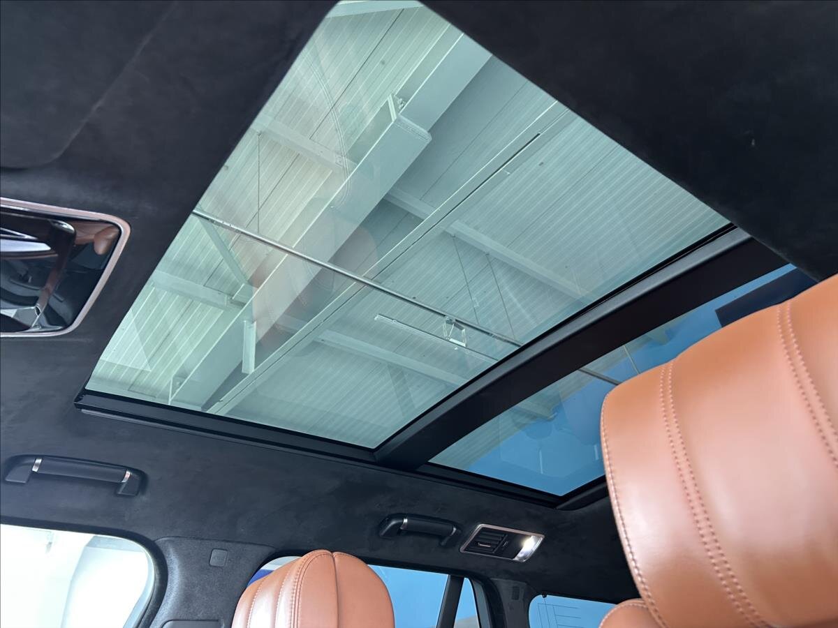 Land Rover Range Rover SUV / Terénní 3,0 l 190 kw