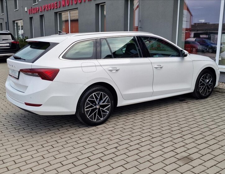 Škoda Octavia Kombi 2,0 l 85 kw