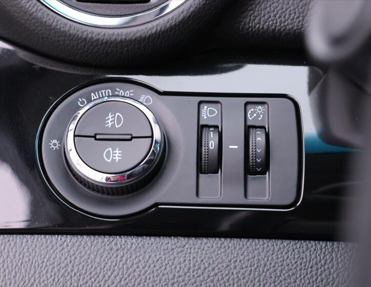 Chevrolet Orlando 17