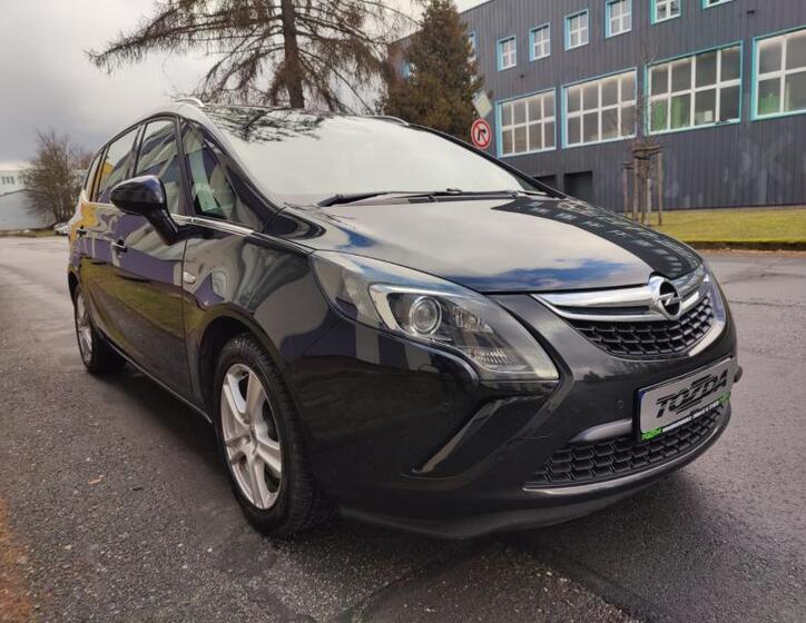 Opel Zafira 6