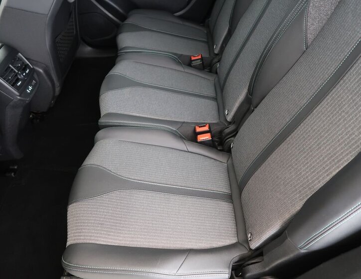 Peugeot 5008 SUV / Terénní 1,5 l 96 kw