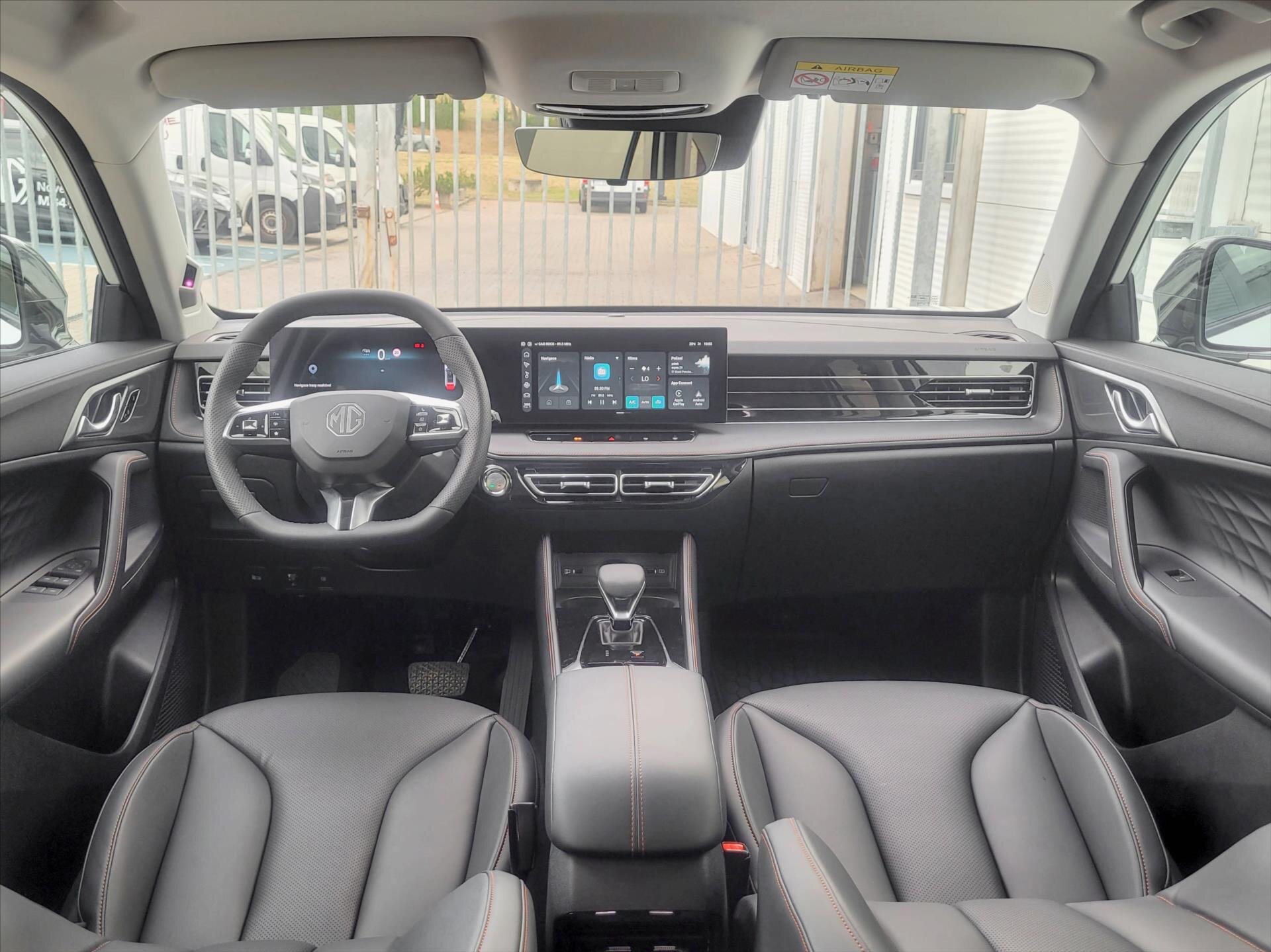 MG HS SUV / Terénní 1,5 l 200 kw