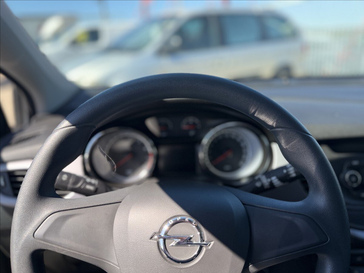 Opel Astra Hatchback 999,0 77 kw