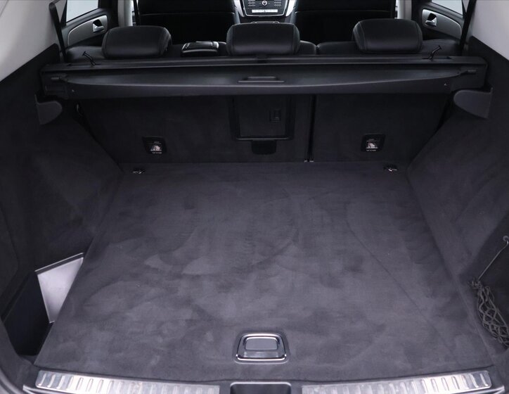 Mercedes-Benz GLE 10