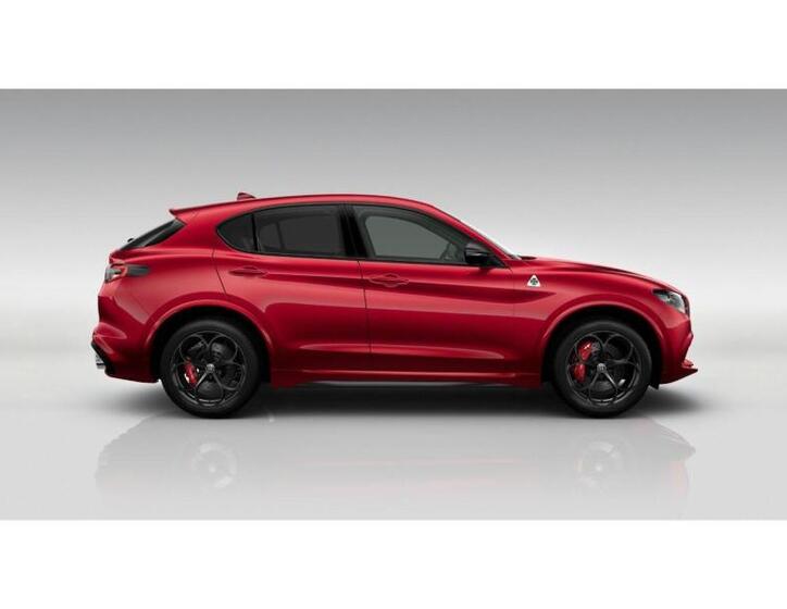 Alfa Romeo Stelvio 2