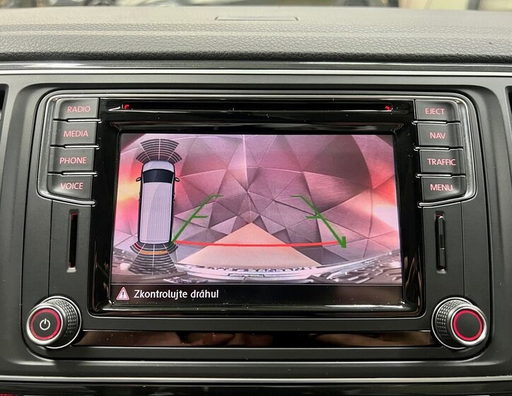 Volkswagen Multivan 16