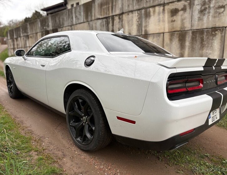 Dodge Challenger Kupé 3,6 l 226 kw