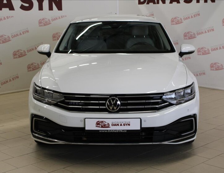 Volkswagen Passat Sedan 1,4 l 115 kw