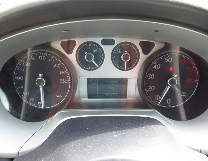 Lancia Delta Hatchback 1,4 l 88 kw