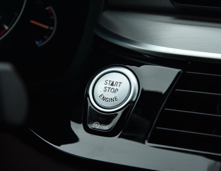 BMW Řada 5 Sedan / Limuzína 3,0 l 250 kw