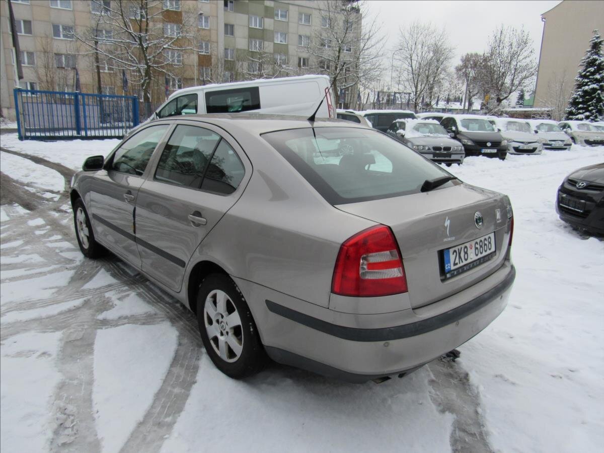 Škoda Octavia Sedan / Limuzína 1,6 l 85 kw