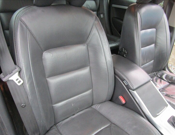 Volvo XC70 Kombi 2,4 l 158 kw