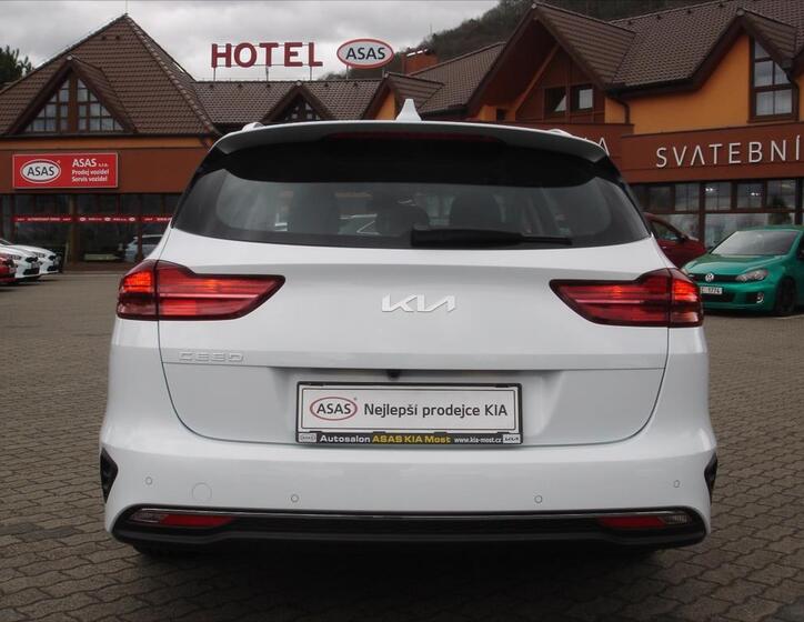 KIA Ceed 8