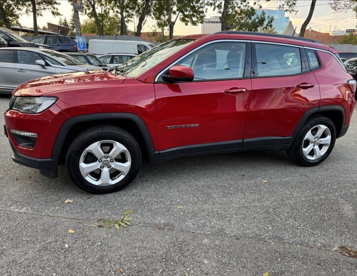Jeep Compass SUV / Terénní 1,4 l 103 kw