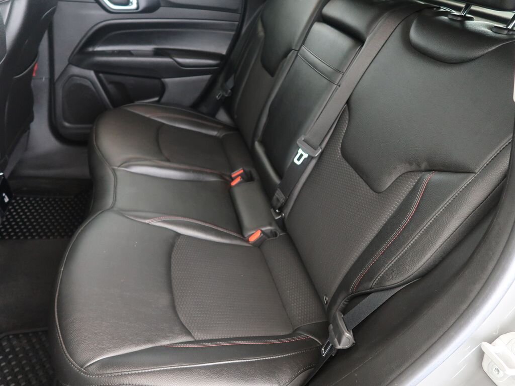 Jeep Compass SUV / Terénní 1,3 l 132 kw