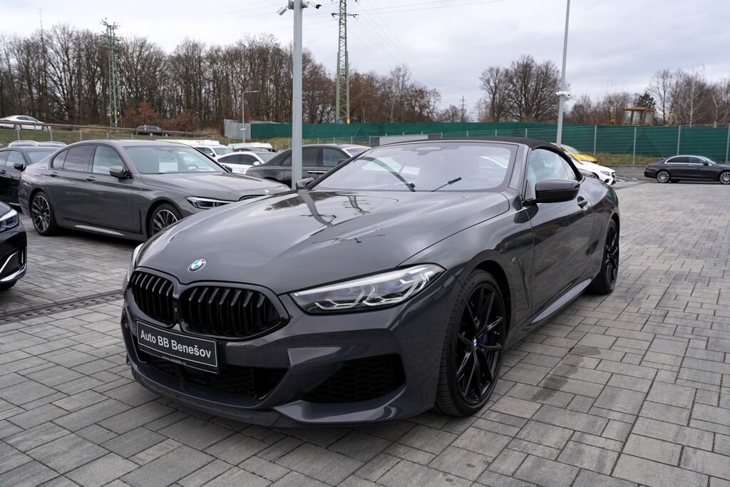 BMW Řada 8 Kabriolet 4,4 l 390 kw