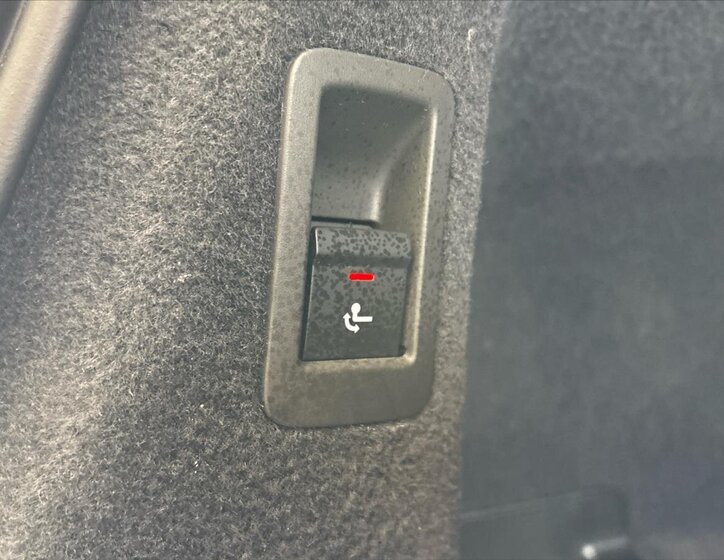 Audi A8 Sedan / Limuzína 3,0 l 210 kw