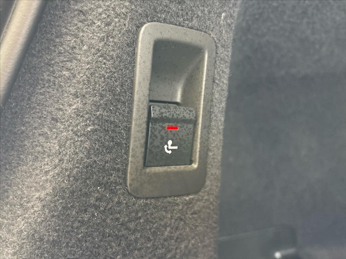 Audi A8 Sedan / Limuzína 3,0 l 210 kw