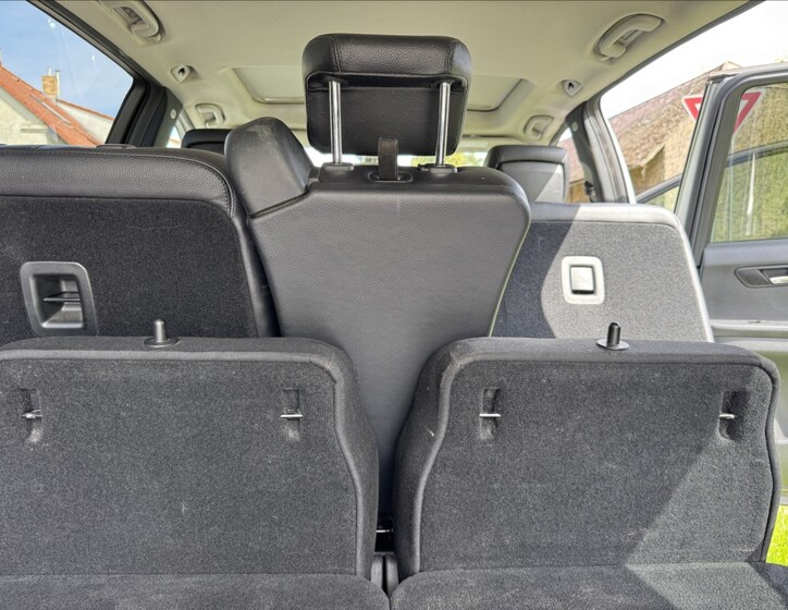 Mercedes-Benz Třídy R 17