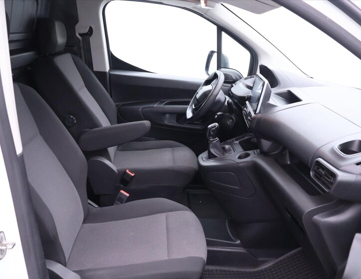 Peugeot Partner Ostatní 1,5 l 75 kw