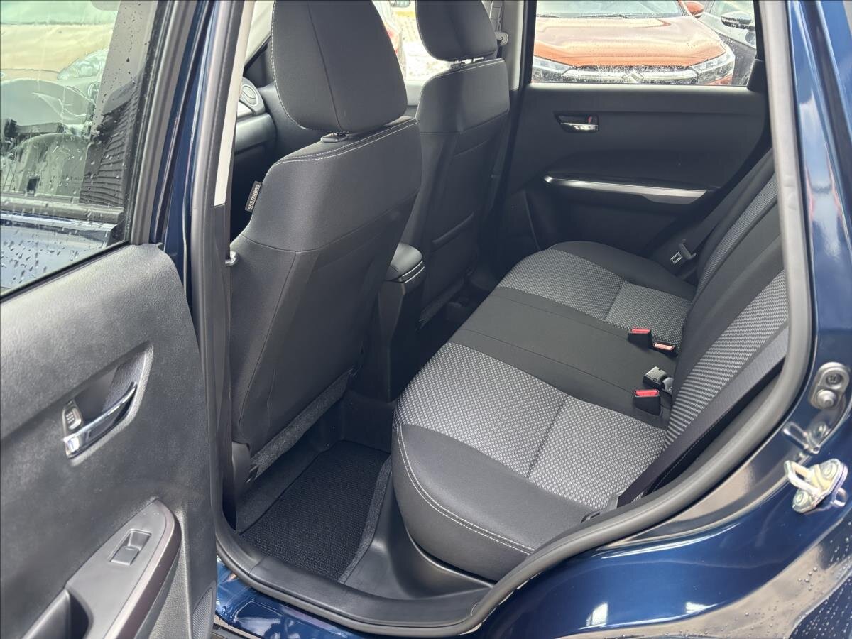 Suzuki Vitara SUV 1,4 l 81 kw
