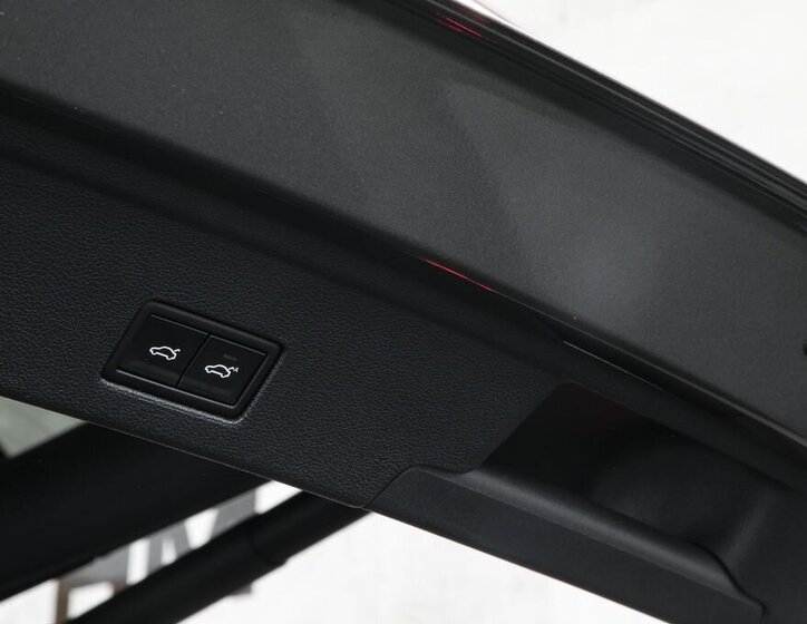 Volkswagen Touareg SUV / Terénní 3,0 l 210 kw