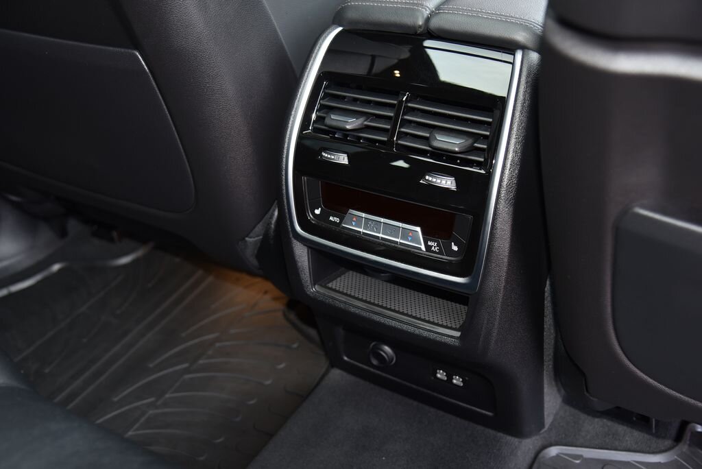 BMW X7 SUV / Terénní 3,0 l 195 kw