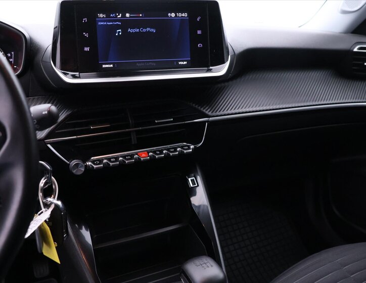 Peugeot 2008 SUV / Terénní 1,2 l 74 kw