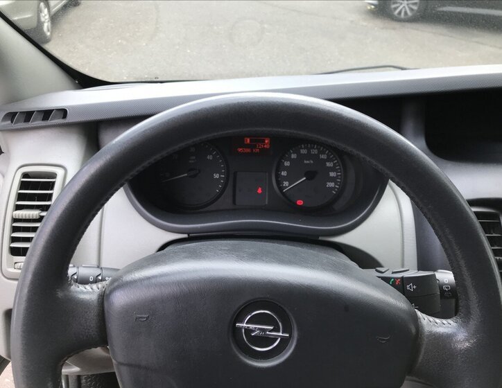 Opel Vivaro Skříň 2,0 l 66 kw