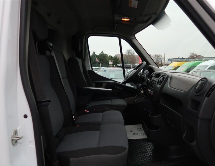 Renault Master 13