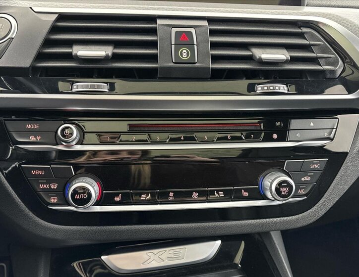 BMW X3 SUV / Terénní 2,0 l 140 kw