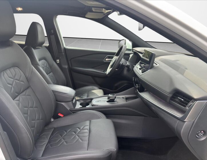 Nissan Qashqai SUV / Terénní 1,3 l 116 kw