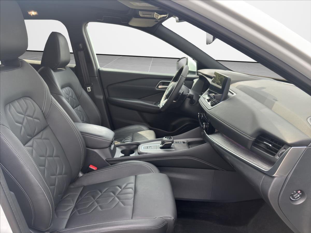 Nissan Qashqai SUV / Terénní 1,3 l 116 kw