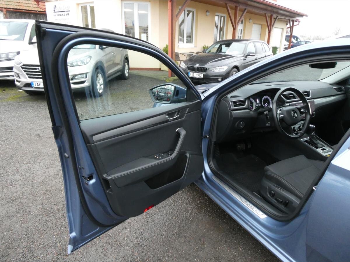 Škoda Superb