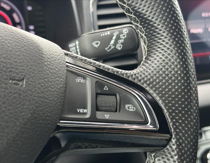 Škoda Karoq SUV / Terénní 2,0 l 140 kw