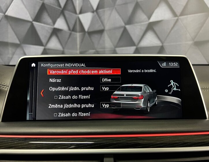 BMW Řada 7 Sedan 3,0 l 294 kw