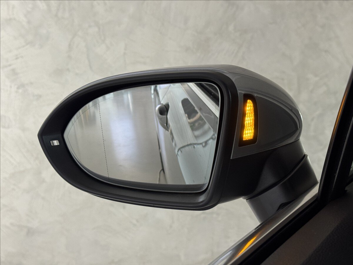 Volkswagen Passat Kombi 1,4 l 160 kw