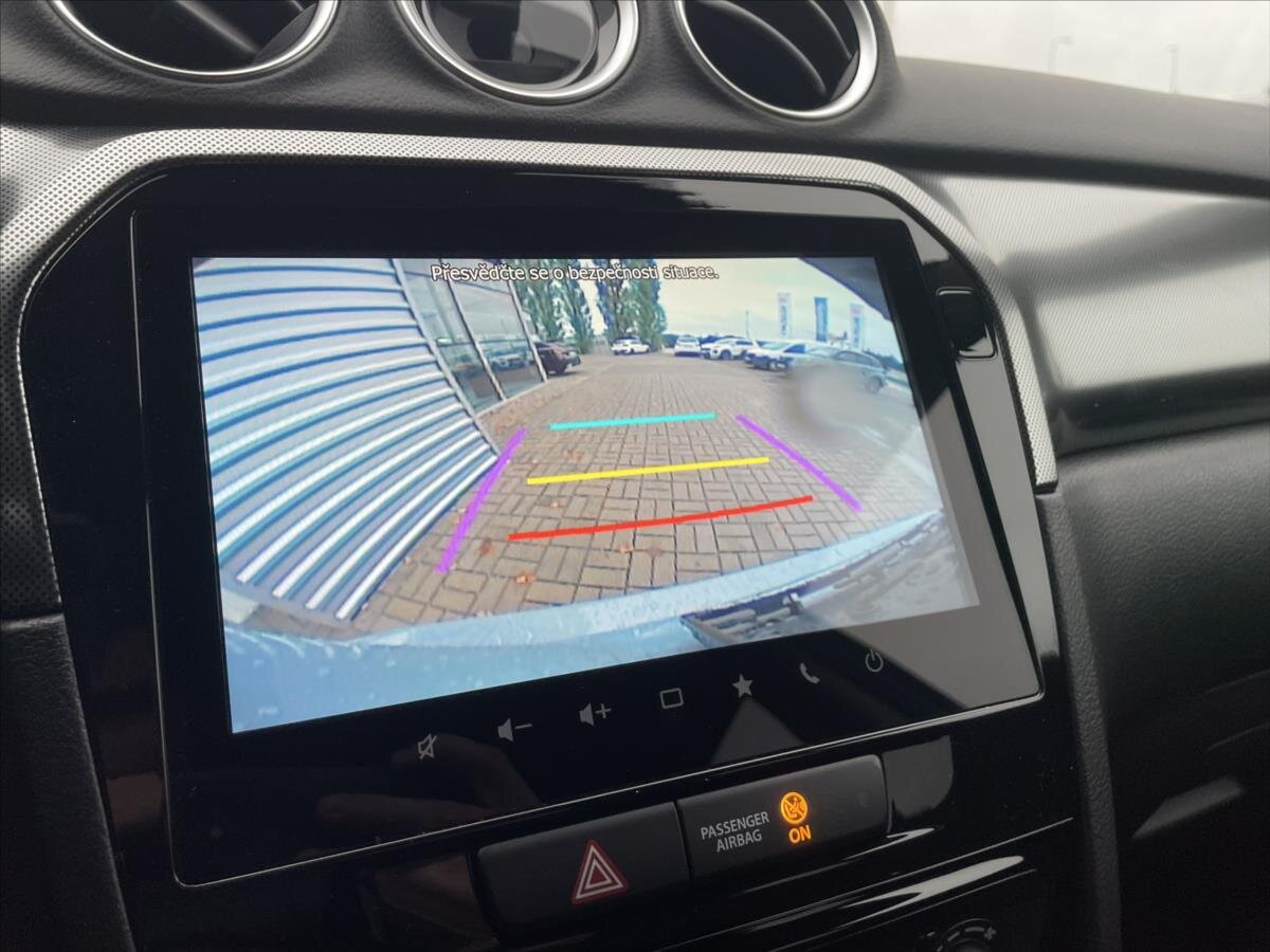 Suzuki Vitara SUV 1,4 l 81 kw