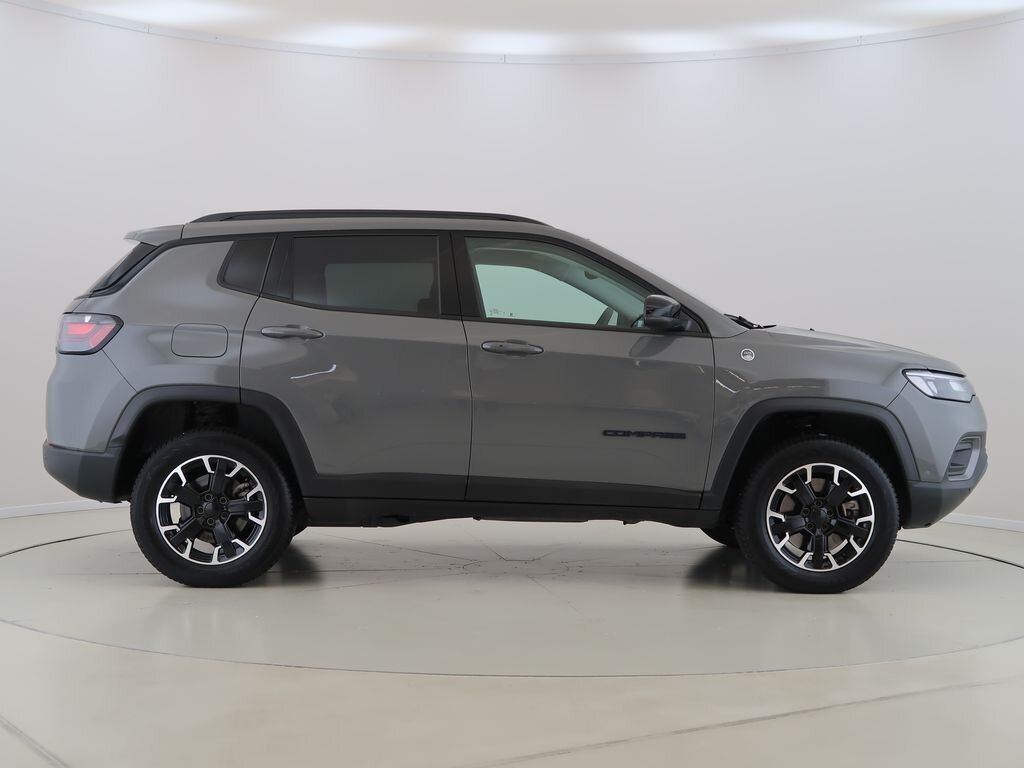 Jeep Compass SUV / Terénní 1,3 l 132 kw